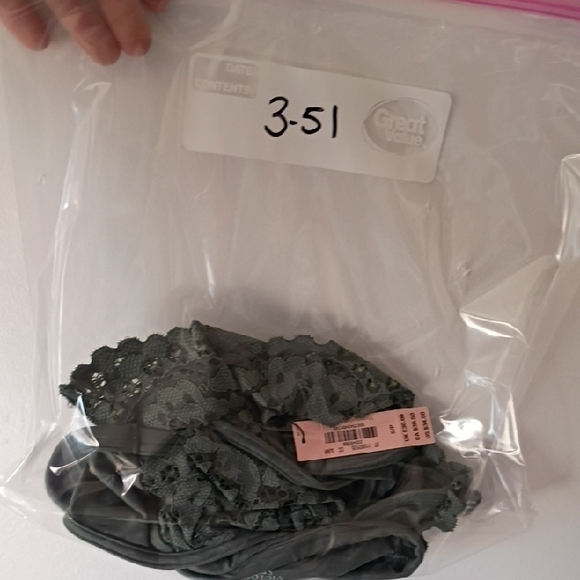 Victoria's Secret Green Bralette size small New with tags - Picture 4 of 4